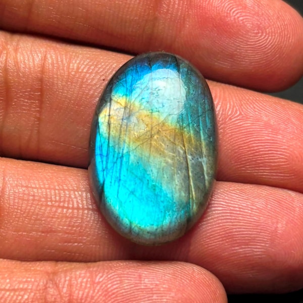 Cabochon ovale di labradorite: pietra preziosa a fondo piatto (29 x 19 x 7 mm) #13424