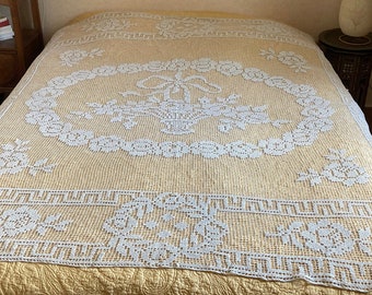 1910s French Filet Lace Bed Cover