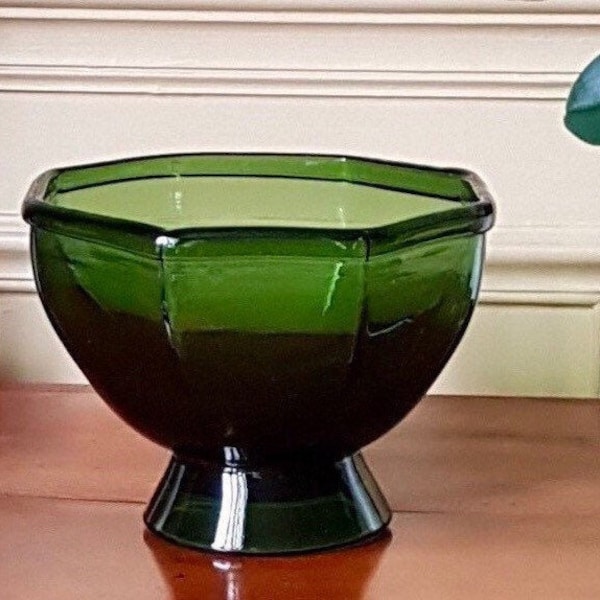 Coupe saladier en verre soufflé épais vintage style italien couleur vert bouteille. Années 60. Cadeau de mariage. Coupe à fruits. Décoration