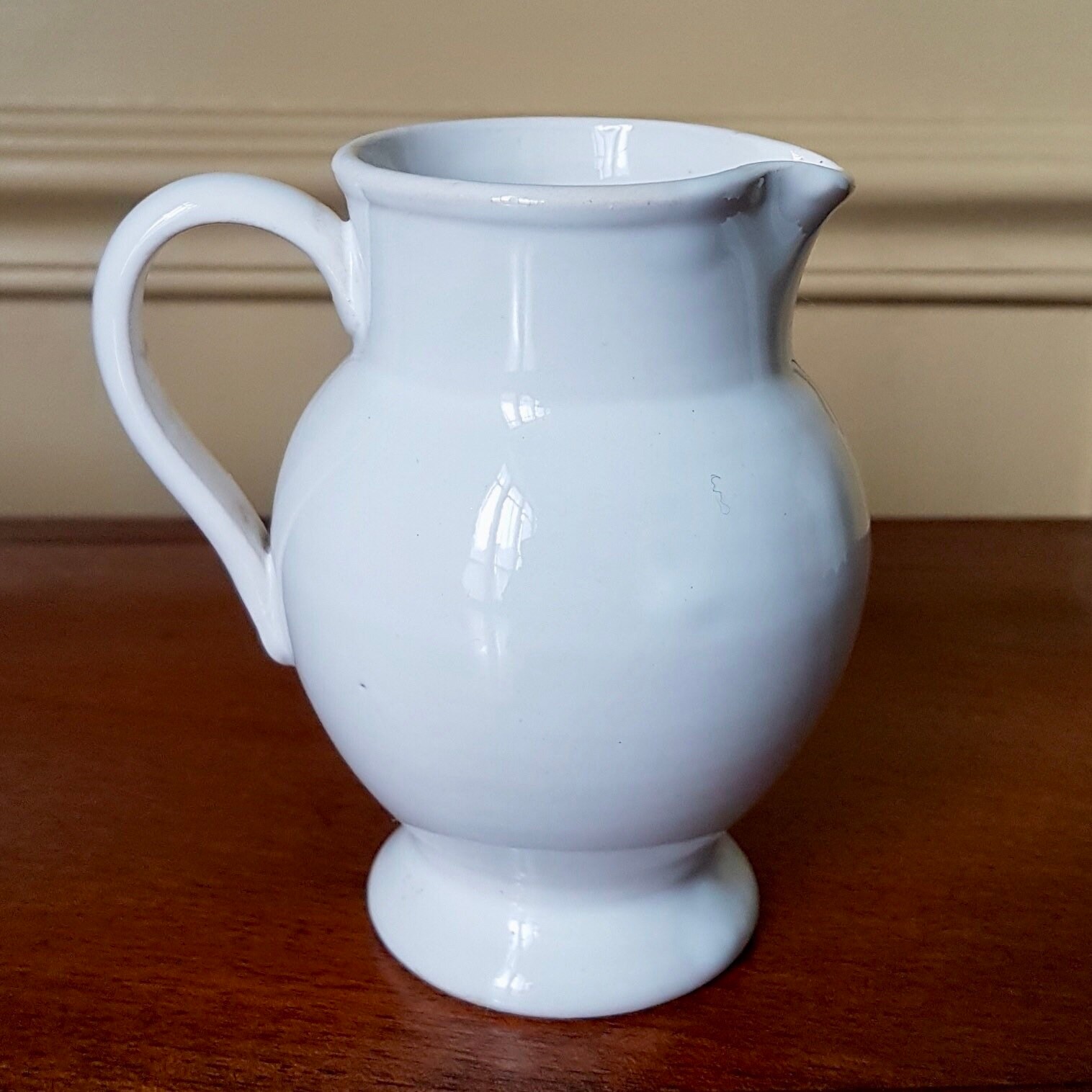 Petit Pot à Lait Blanc Vintage en Faïence, Carafe d'eau, Années 60. Origine France. Pichet Céramique