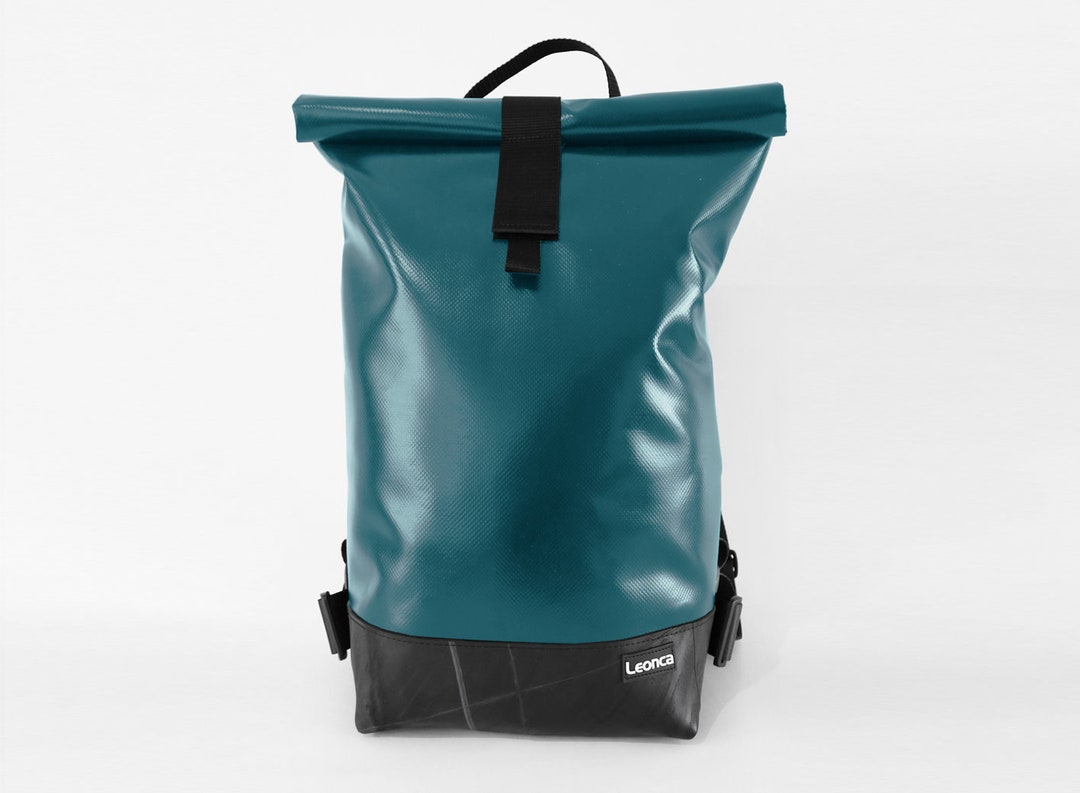 Upcycling Rucksack aus LKW-Plane Petrol in Größen