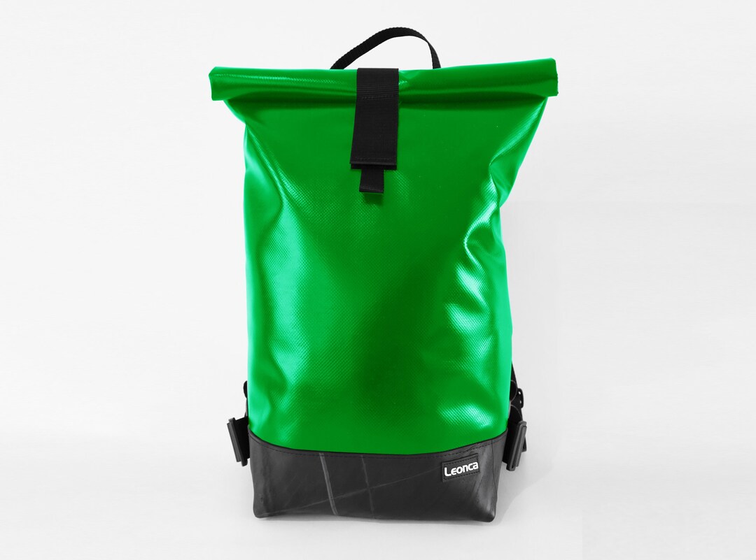 Upcycling Rollrucksack aus LKW-Plane Grün in Größen