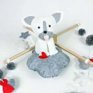 Dog crib mobile , dog baby mobile, baby room decoration, baby nursery mobile, playroom decoration, felt dog for nursery decor