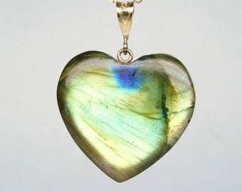 Stunning labradorite heart...fantastic golden shimmer gold plated statement chain!