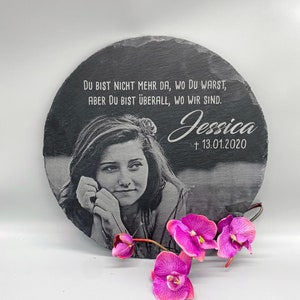 Round slate including engraving as a memorial stone personalized with a photo and desired text as a grave decoration in various sizes