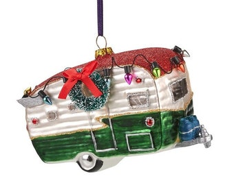 Caravan Christmas tree figure made of green glass