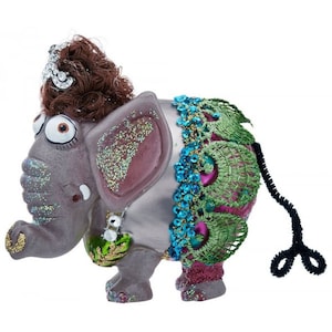Elephant Christmas tree figure made of glass