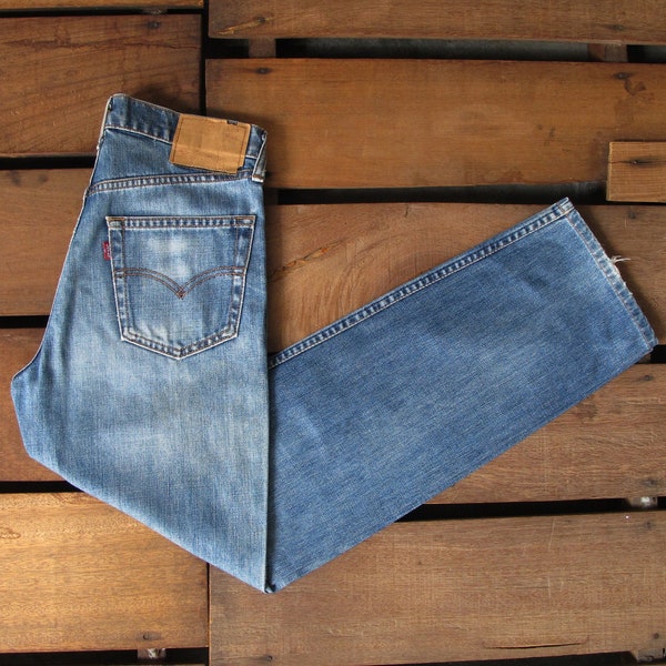 90s Distress Levi Strauss 507 Faded Blue Straight Leg Jeans W29 Vintage Levis 507-02 High Waist Mom jeans Made In Japan