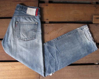 levis red loop