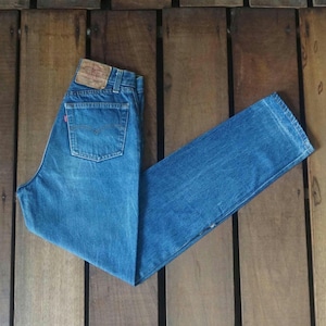 80s Levi&#39;s 501 Jeans: Faded Stone Wash Denim, High Waist Mom Fit (W25/26)