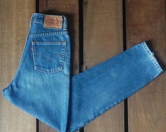 Vaqueros de cintura alta Levi's 626 de los 90: vaqueros mom vintage de pierna cónica