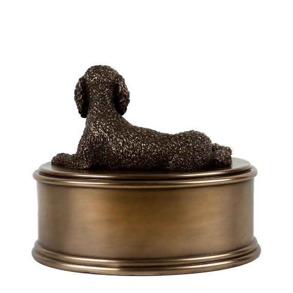 Poodle urn 2025