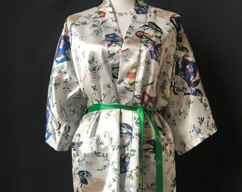 Vintage 1960s / 1970s Chinese Asian Print Robe by "Silk Dreams"  Size S