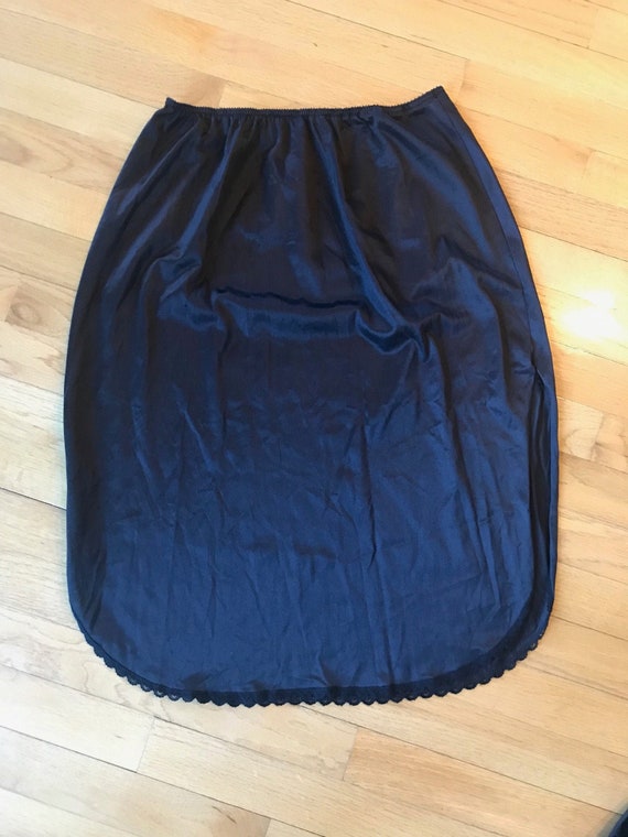 Vintage Black Half / Skirt Slip Size Large - image 1