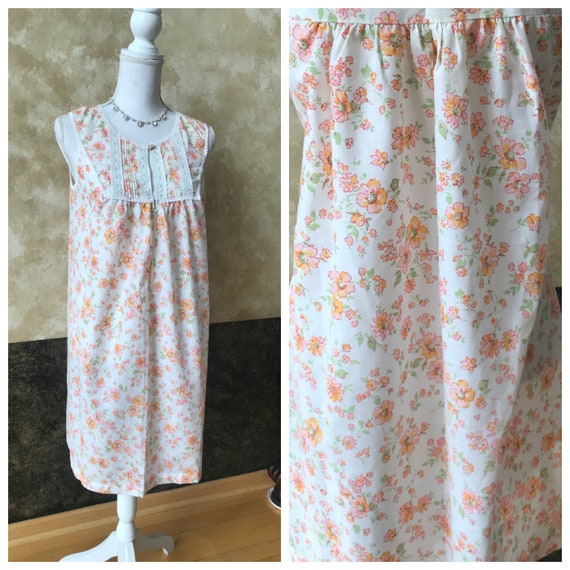 Vintage White with Pink and Orange Flowers and Gr… - image 3