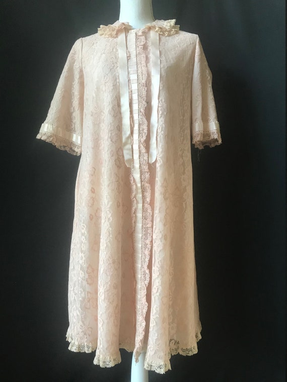 Vintage 1950's Dusty Pink / Mauve Lace Robe by Od… - image 4