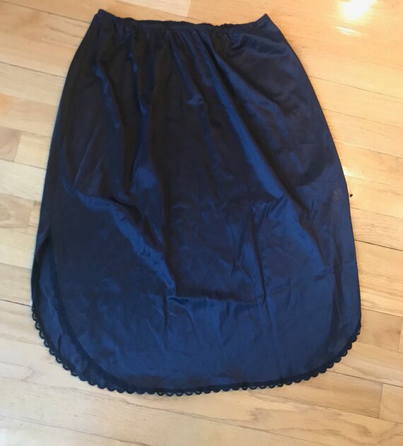 Vintage Black Half / Skirt Slip Size Large - image 3