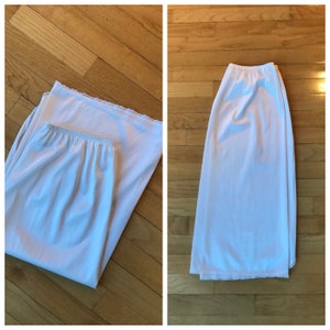 Vintage 1970s/1980s White Slip Skirt  with Revealing Side Slit by Vassarette Size Large