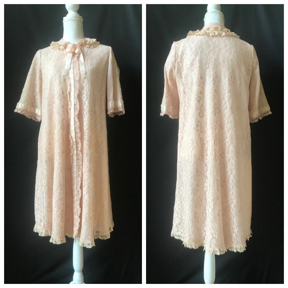 Vintage 1950's Dusty Pink / Mauve Lace Robe by Od… - image 1