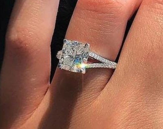Elongated Cushion Cut Moissanite Engagement Ring 2 CT Cushion Diamond Ring 14K Gold Wedding Ring Anniversary Gift For Her Proposal Ring