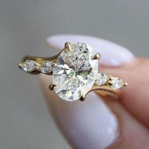 2 CT Oval cut moissanite Diamond Ring Oval Cut Engagement Ring Split Shank Ring Five Stone Ring 14K Gold Wedding Ring Oval Diamond Ring