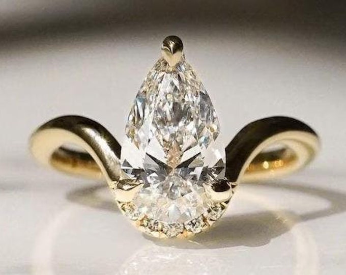 2.5 CT Pear Cut Moissanite Diamond Ring Pear Cut Engagement Ring 14K Gold Wedding Ring For Women Teardrop Ring Anniversary Ring Promise Ring