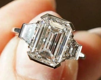 Three Stone 4 CT Emerald Cut Moissanite Diamond Ring Emerald Diamond Half Bezel Set Trilogy Ring Engagement Rings 14K Gold Wedding Ring