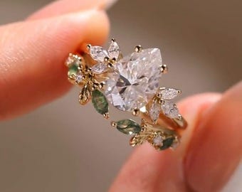 Floral Pear Cut Moissanite Diamond Bridal Ring Sets Pear Diamond Engagement Ring Sets 14K Gold Wedding Ring Sets Anniversary Ring Sets