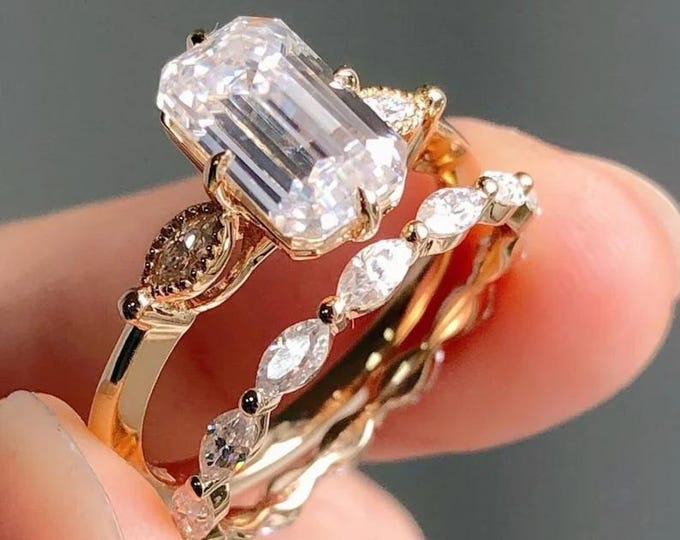 3 CT Emerald Cut Moissanite Diamond Ring Set Emerald Diamond Engagement Rings Wedding Sets 14K Gold Ring Sets Anniversary Rings Promise Ring
