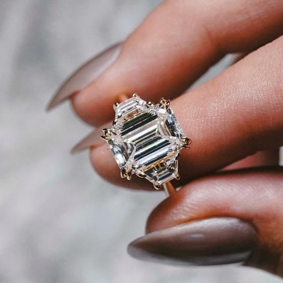 Three Stone CT Emerald Cut Moissanite Diamond Ring Emerald