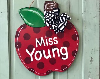 Teacher - Apple - Back to School - Door Hanger