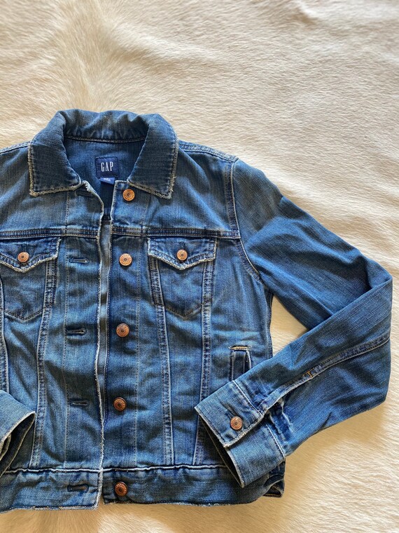 gap ladies denim jacket