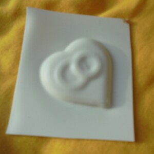 Forma de corazón, molde de fundición de boda, con anillos de boda, para jabón, yeso, concreto y más imagen 2