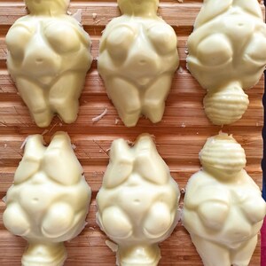 Venus mold, 6 pieces, Venus mold, by Willendorf form, for soap, chocolate, plaster, concrete... image 4