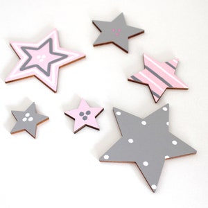 Juego de estrellas a juego con nuestras letras de madera.