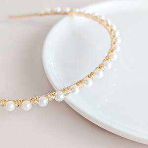 Bridal Headband Gold Headpiece Crystal Pearl Bride Hair Piece Crystal Wedding Hairband Pearl Bridal Shower Gift Wedding Tiara Minimal Bride