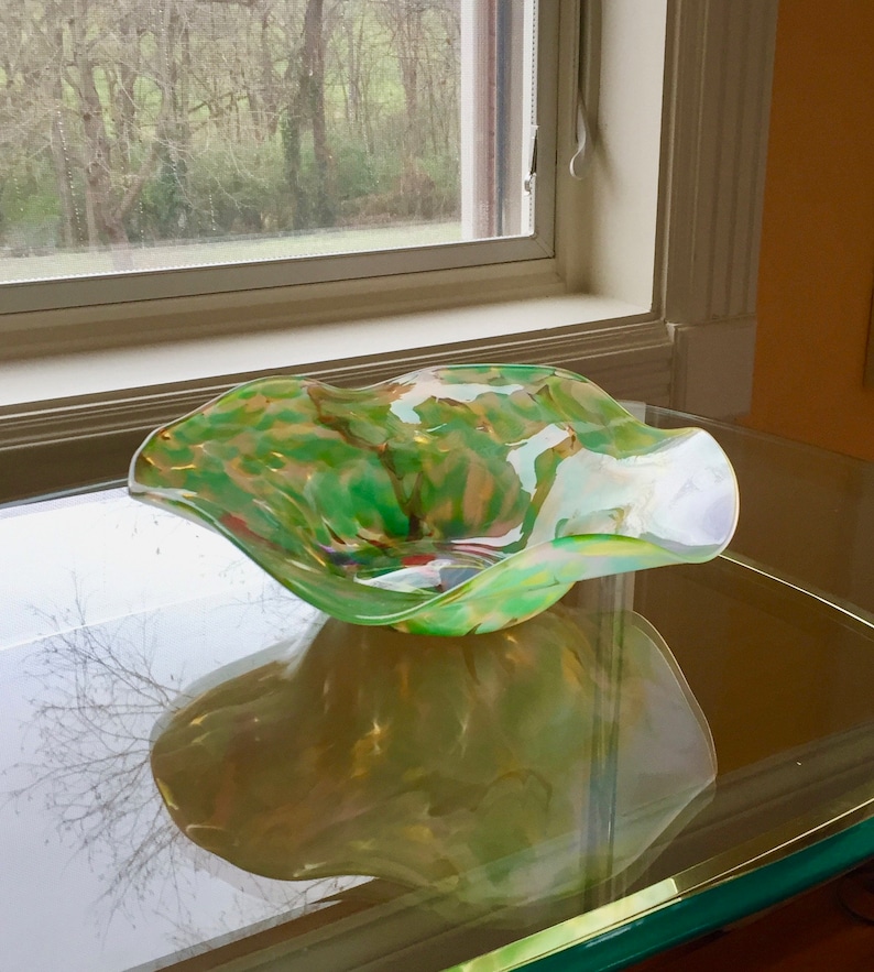 Home Decor Collectible Center Piece Colorful Accent Colorful Display Blown Glass Bowl Decorative Accent Glass Art Display Art