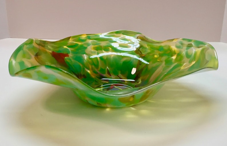 Home Decor Collectible Center Piece Colorful Accent Colorful Display Blown Glass Bowl Decorative Accent Glass Art Display Art