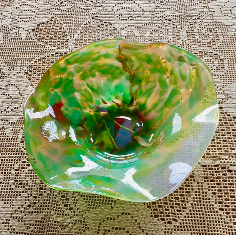 Home Decor Collectible Center Piece Colorful Accent Colorful Display Blown Glass Bowl Decorative Accent Glass Art Display Art