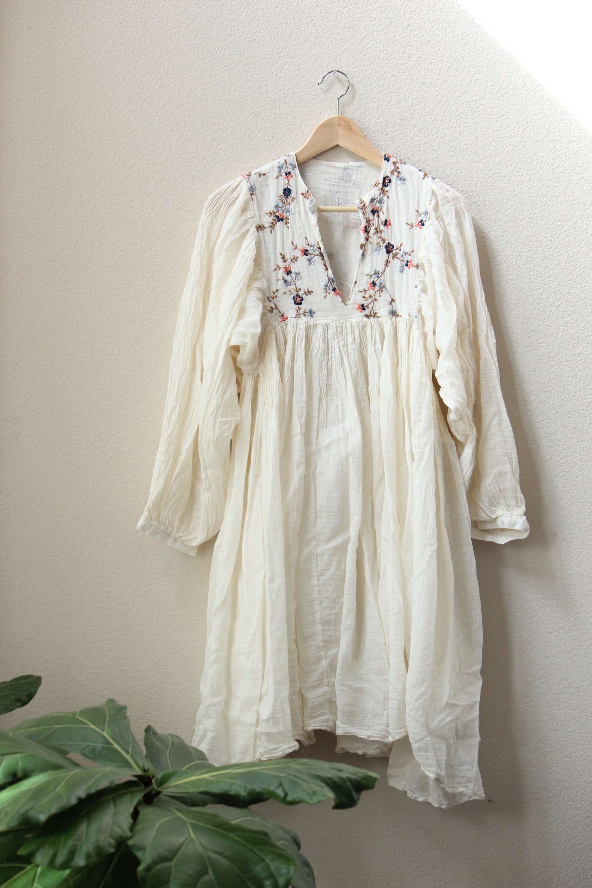 vacation leisure silk-cotton embroidery dress White & Pink Cotton Maxi Beach Dress Lindsey Brown