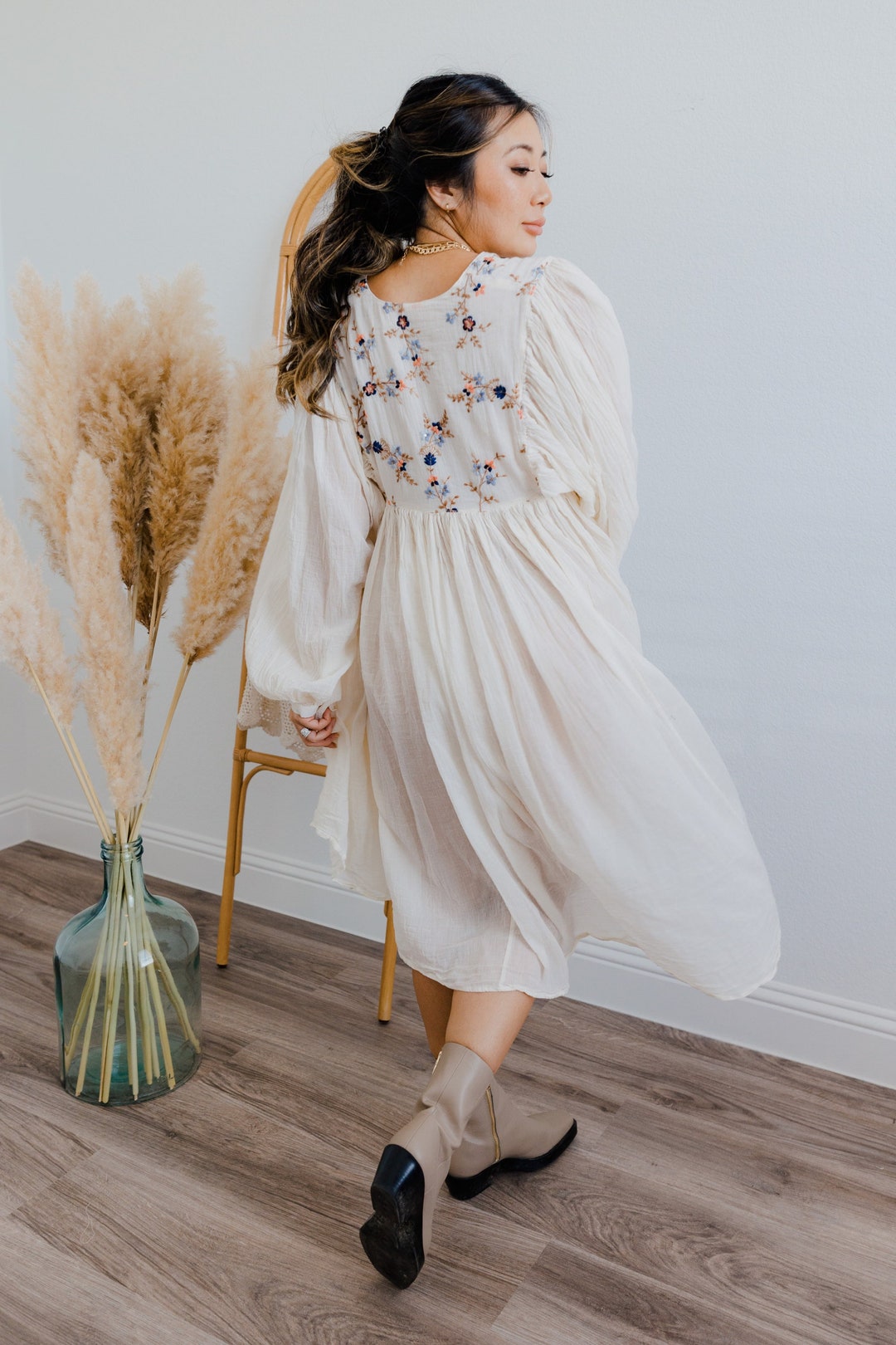 vacation leisure silk-cotton embroidery dress Dropship Elegant Embroidered Retro V-neck White Dress; Summer Beach Wear Vacation Dress; Women's Clothing to Sell Online at a Lower Price