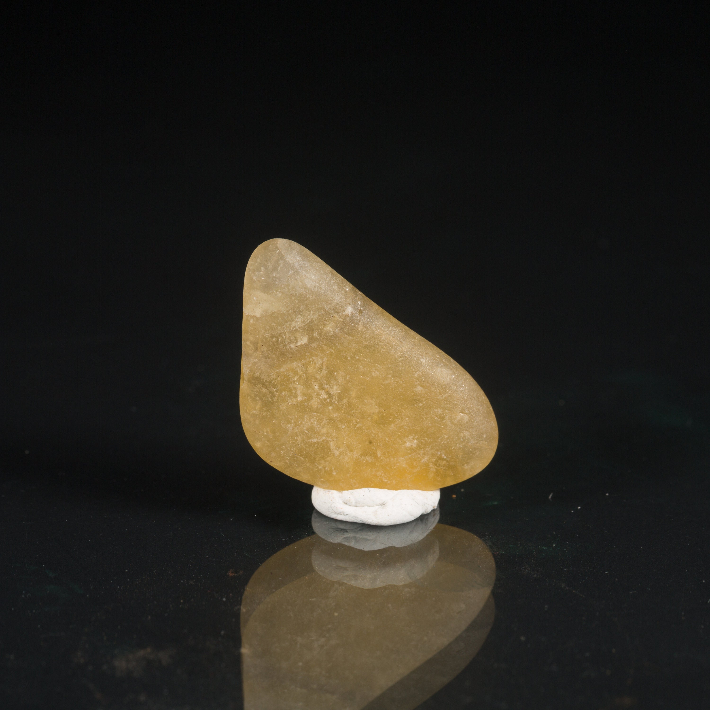 Fluorine Roulée, Massif Central, Minéraux France