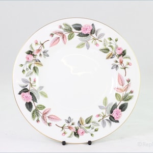 Wedgwood - Hathaway Rose - 8 1/4&quot; Salad Plate