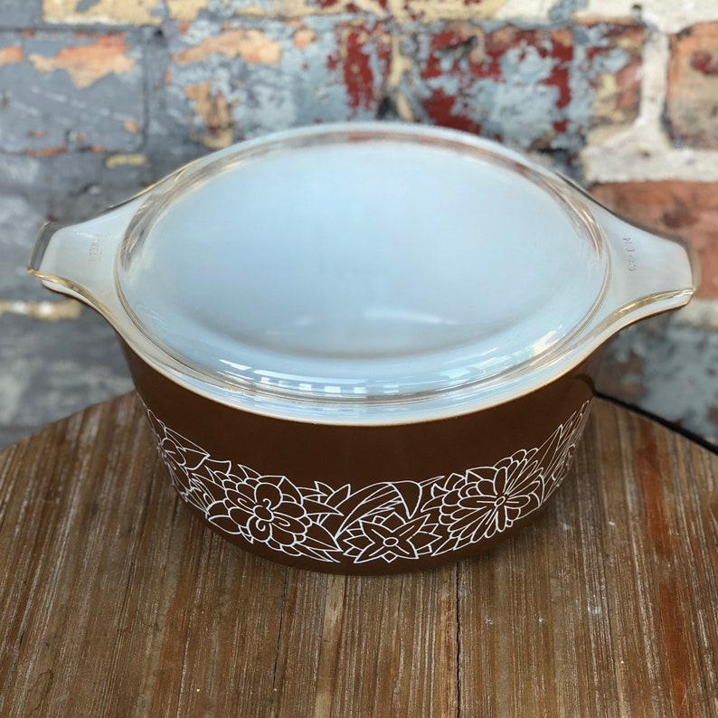 Pyrex WOODLAND BROWN #474B Casserole with lid 1.5L VINTAGE