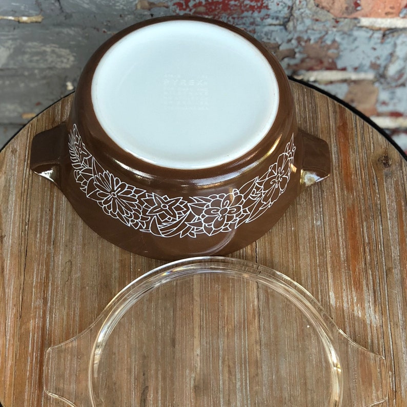 Pyrex WOODLAND BROWN #474B Casserole with lid 1.5L VINTAGE