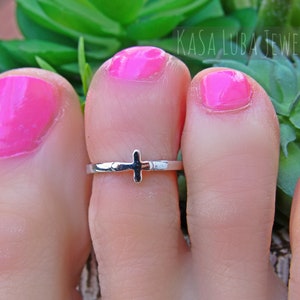 Cross sterling silver toe ring - toe ring - promise ring - womens - gifts for her