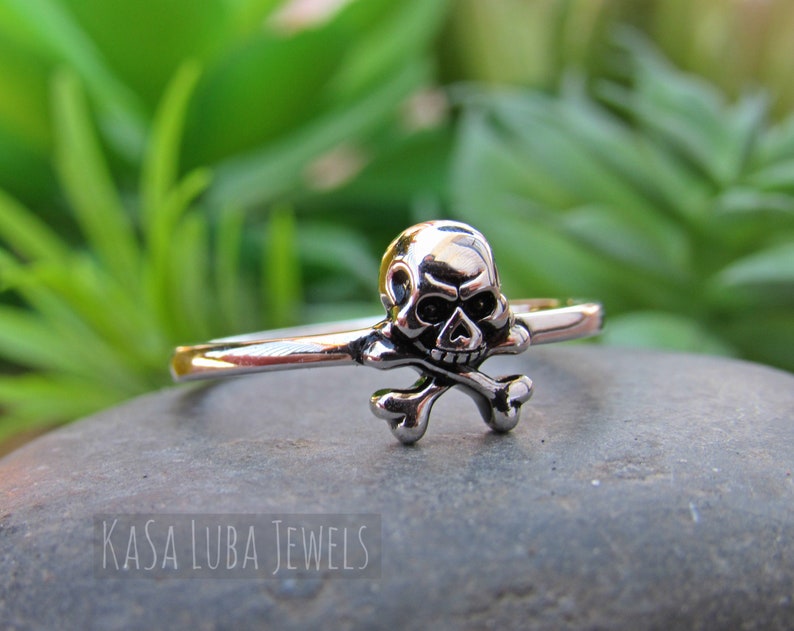 jollyroger ring silver ring Skull Sterling silver ring Silver Crossbone ring