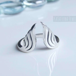 Anillo de alas de plata de ley oxidada - Joyería de ángel ajustable imagen 2