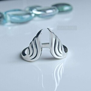 Anillo de alas de plata de ley oxidada - Joyería de ángel ajustable imagen 9