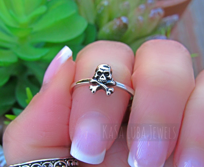 jollyroger ring silver ring Skull Sterling silver ring Silver Crossbone ring